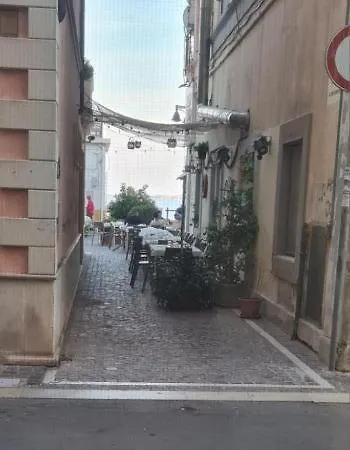 Grifondoro Konukevi Crotone